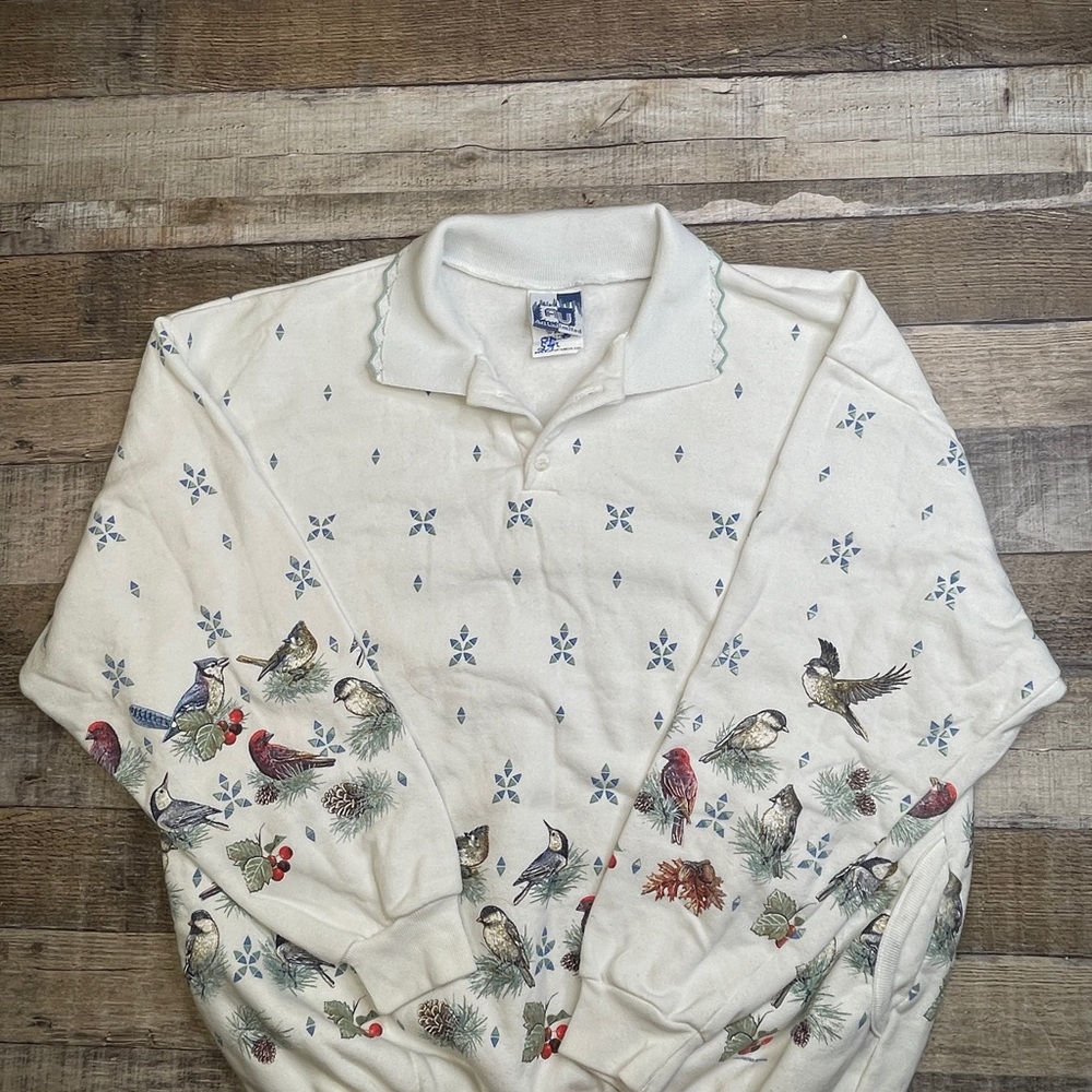 Women’s vintage crewneck 90s White Bird Print Shirt